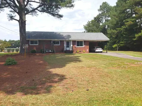 3749 Terrace Dr NE, Elm City, NC 27822