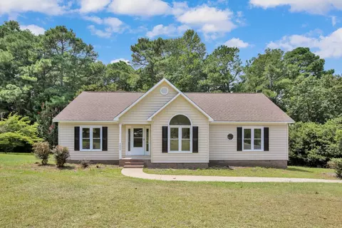 5004 Pheasant Cir, Sanford, NC 27332