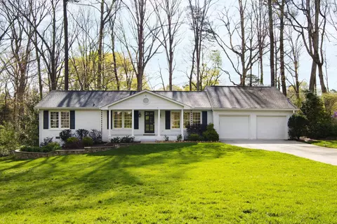 5101 Rembert Dr, Raleigh, NC 27612