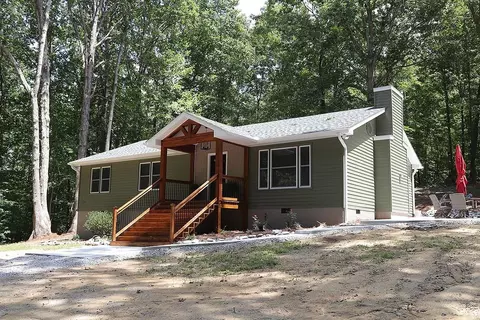 1942 Kelly Rd, Henderson, NC 27537