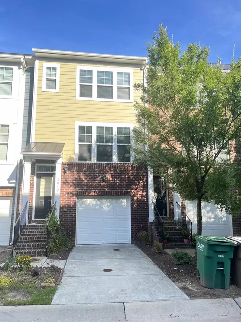 3012 Summerhouse Rd, Cary, NC 27519
