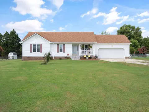 3028 Austin Dr, Garner, NC 27529 photo 1