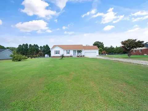 3028 Austin Dr, Garner, NC 27529 photo 2
