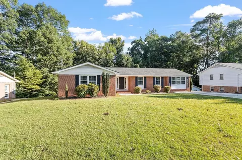 300 Hillside Dr, Smithfield, NC 27577 photo 2