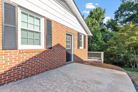 300 Hillside Dr, Smithfield, NC 27577 photo 9