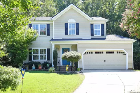 114 Ayelsford Dr, Cary, NC 27518