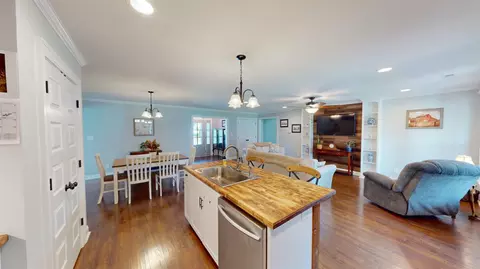 1011 Dixie Dr, Selma, NC 27576 photo 12