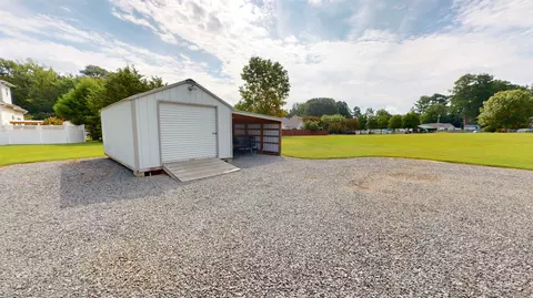 1011 Dixie Dr, Selma, NC 27576 photo 35