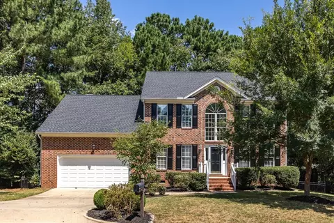 105 Poplar Knoll Ct, Cary, NC 27519