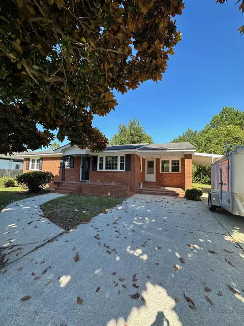 105 Hicks St, Erwin, NC 28339