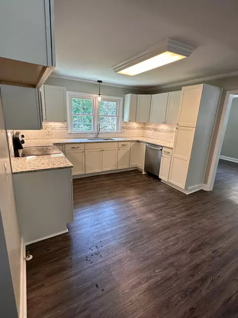 105 Hicks St, Erwin, NC 28339 photo 5