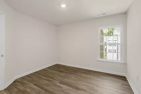 5003 Jayden Dr, Durham, NC 27704 photo 2
