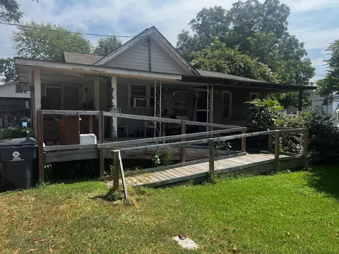 113 3rd St, Erwin, NC 28339