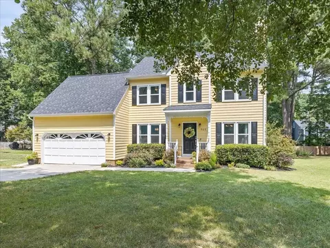 509 Barbados Ct, Holly Springs, NC 27540