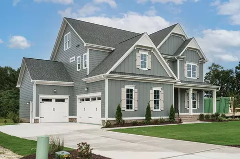 916 Shiloh Hills Dr, Fuquay Varina, NC 27526