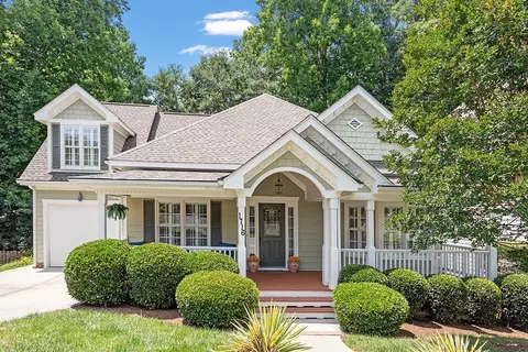 1716 Town Home Dr, Apex, NC 27502