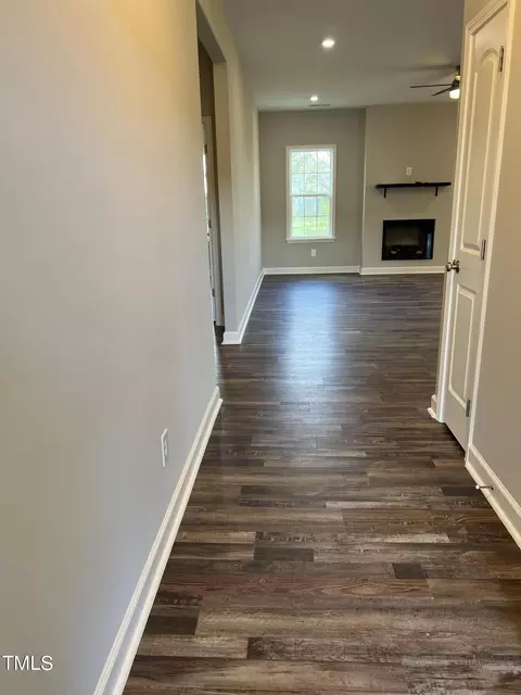 131 Crownview Ln, Dunn, NC 28334 photo 5