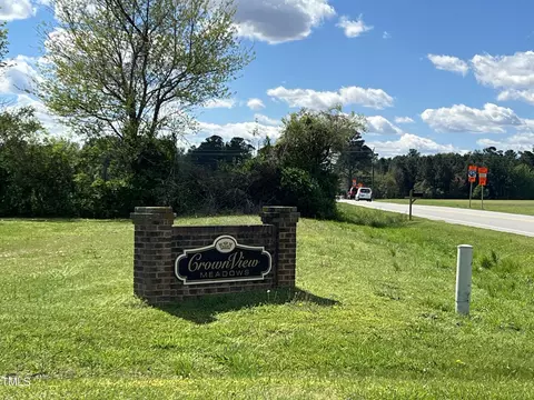 131 Crownview Ln, Dunn, NC 28334 photo 3