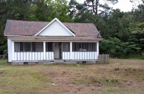 335 N Commerce St, Aulander, NC 27805