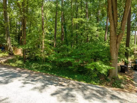 2704 Ashley St, Durham, NC 27704 photo 4