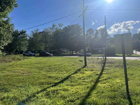5752 N Roxboro Rd, Durham, NC 27712 photo 3