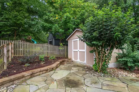 11 Quail Hunt Cir, Durham, NC 27712 photo 5
