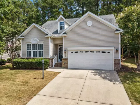 208 Muir Brook Pl, Cary, NC 27519