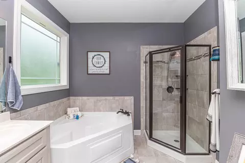 8017 N Pine Shadows Dr, Garner, NC 27529 photo 10