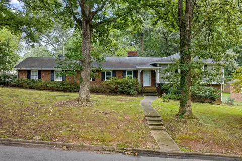 4301 Driftwood Dr, Raleigh, NC 27606