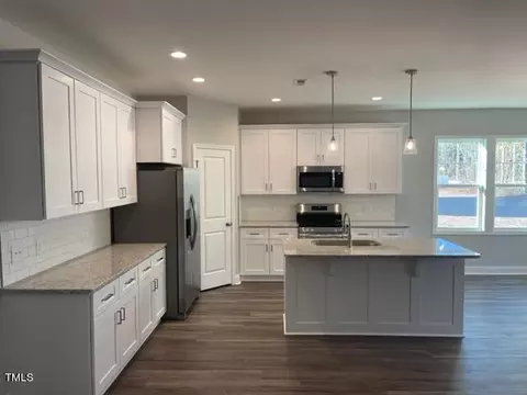 93 Rocking Canal Pl, Erwin, NC 28339 photo 4