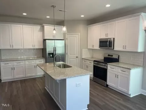 93 Rocking Canal Pl, Erwin, NC 28339 photo 6