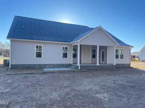 93 Rocking Canal Pl, Erwin, NC 28339 photo 2