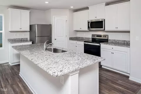 61 Barnsley Rd, Angier, NC 27501 photo 6