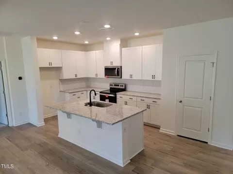 1504 Underbrush Dr, Durham, NC 27703 photo 2