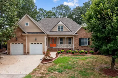 1005 Lyndhurst Falls Ln, Knightdale, NC 27545