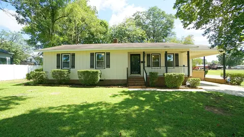 202 N Kildee St, Clayton, NC 27520