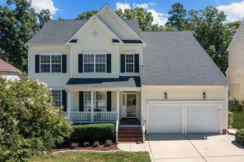 208 Muses Mill Ct, Holly Springs, NC 27540