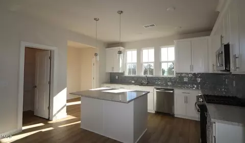 110 Pipers Pl, Wake Forest, NC 27587 photo 2