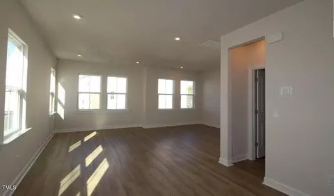 110 Pipers Pl, Wake Forest, NC 27587 photo 3