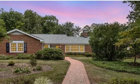 4918 Rembert Dr, Raleigh, NC 27612