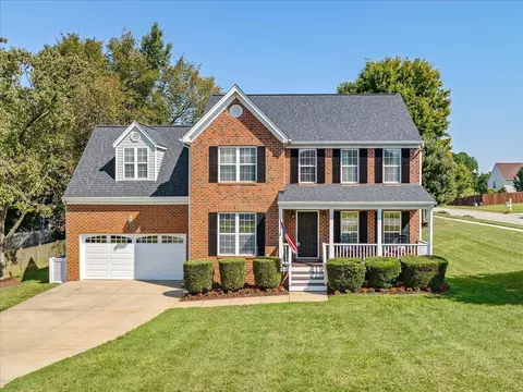 200 Grassy Valley Rd, Holly Springs, NC 27540