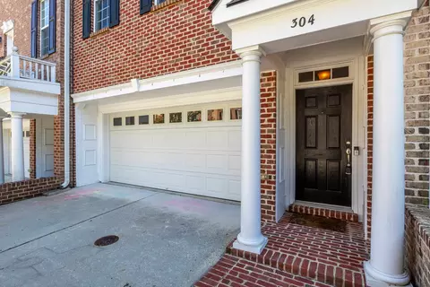 304 Bridgegate Dr, Cary, NC 27519 photo 2