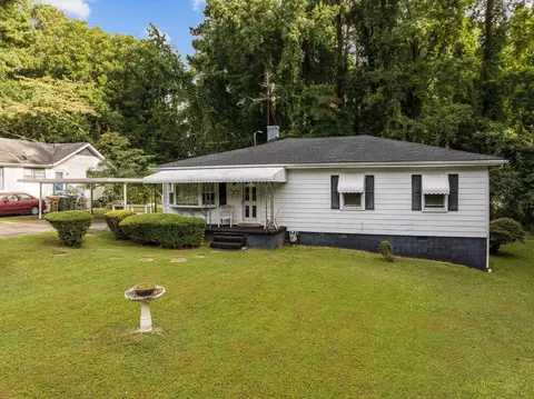 Exterior - 113 E Johnson St, Cary, NC 27513 photo 6 of 16