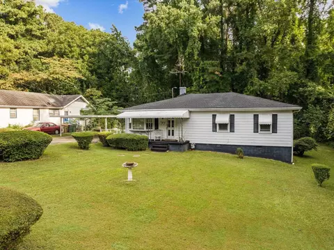Exterior - 113 E Johnson St, Cary, NC 27513 photo 5 of 16