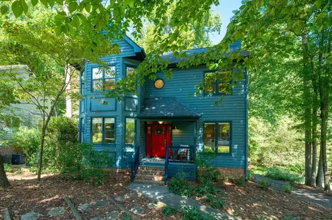 109 Amber Ct, Carrboro, NC 27510