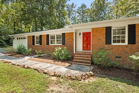 2427 Alpine Rd, Durham, NC 27707