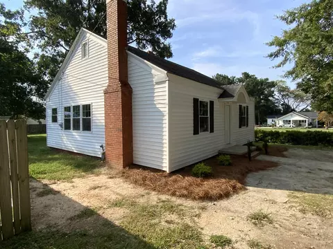 703 S King Ave, Dunn, NC 28334 photo 13