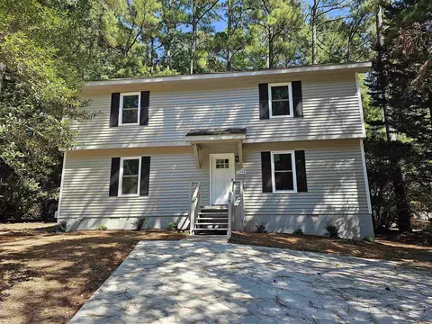 5904 Applewood Ln, Raleigh, NC 27609