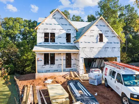217 Diggory Dr, Holly Springs, NC 27540