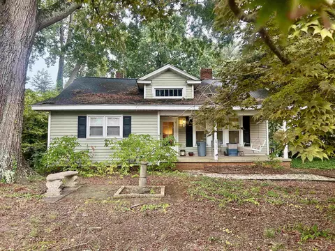 5711 Waycross St, Raleigh, NC 27606